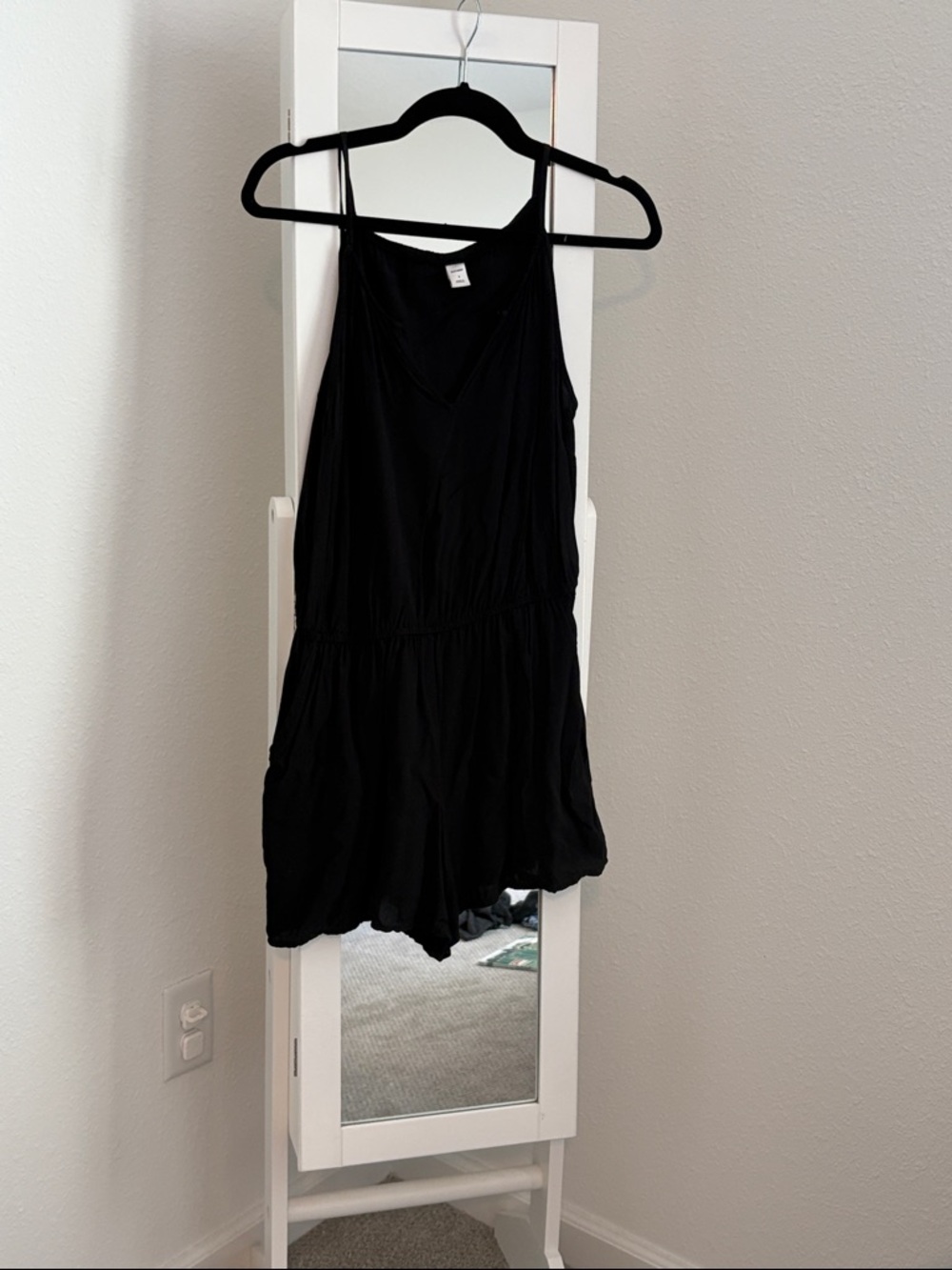Old Navy Black V-Neck Sleeveless Jumpsuit Romper